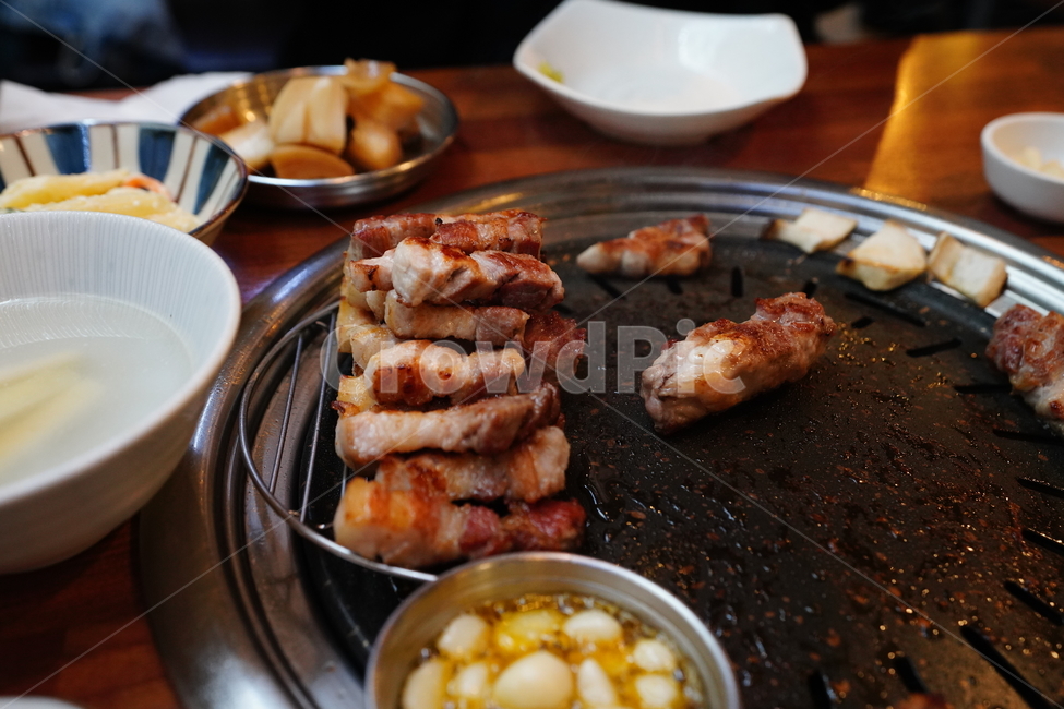 고기,돼지,육류,육식,안주,음식,불판,삼겹살,구이,한식,먹방,먹거리,푸드,식사,음식,식재료,요리,food,cook,meal,dishes,food reserves,육류,고기,meat