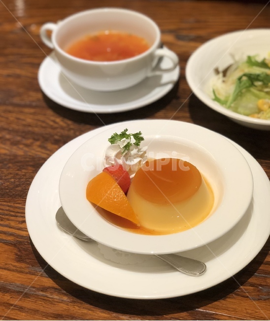 푸딩,카라멜,카라멜푸딩,pudding,dessert,caramel,soup,cream,음식,식재료,요리,food,cook,meal,dishes,food reserves