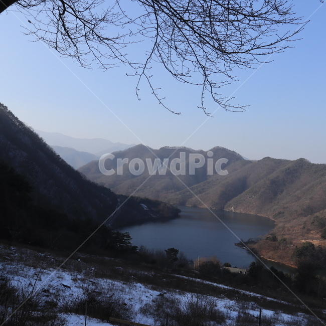 강,자연,nature,산,mountain,산맥,mountainrange,하늘,대자연,흐르는강,눈