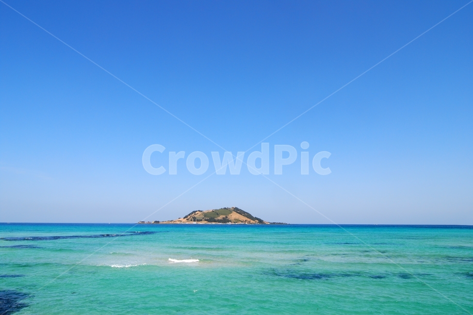 제주도,제주,바다,배경,바탕,백그라운드,배경이미지,풍경,풍경사진,풍경이미지,여름,제주바다,와이드,파노라마,푸른,푸른바다,여행,맑은,해수욕장,협재해수욕장,비양도,섬,휴양지,휴가,휴식,바캉스,하늘,자연,풍경,nature,landscape,한국자연풍경,한국자연경관,korea nature landscape,제주도,jeju,jeju island,outdoors,옥외,land,땅,ocean,대양,water,물,sea,shoreline,해안선,coast,연안