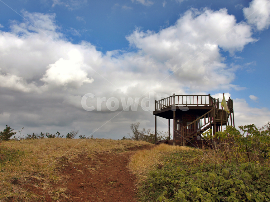 전망대,저지오름,올레13코스,올레길,제주,흰구름,푸른하늘,자연,풍경,nature,landscape,building,건물,housing,주택
