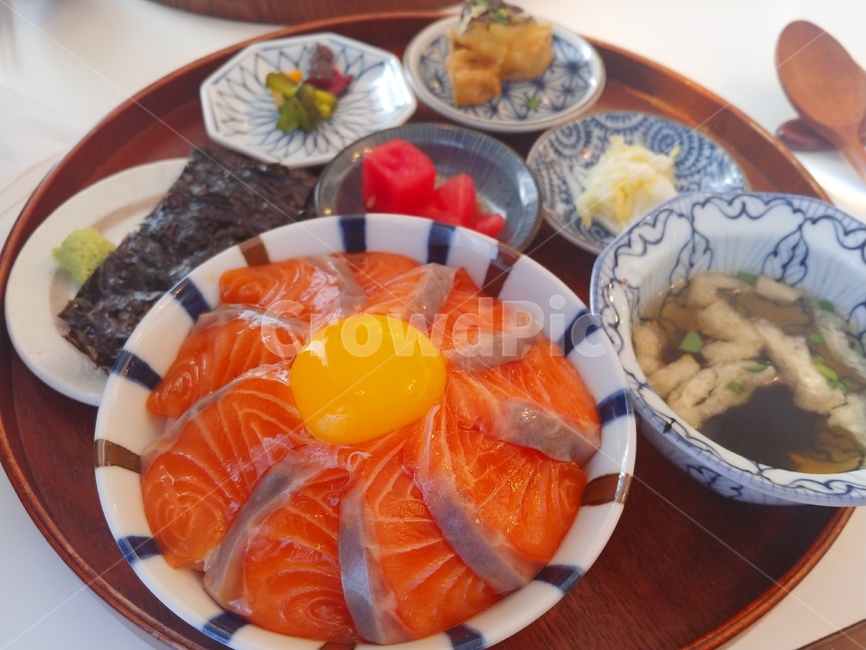 연어덮밥,사케동,연어,정식,일식,밥,음식,음식,식재료,요리,food,cook,meal,dishes,food reserves