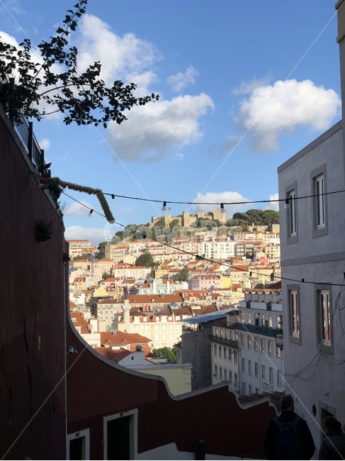 포르투갈,리스본,도심,건물,도시,건축물,보행자,길,하늘,구름,person,building,town,urban,architecture,pedestrian,지붕,roof,동네,마을