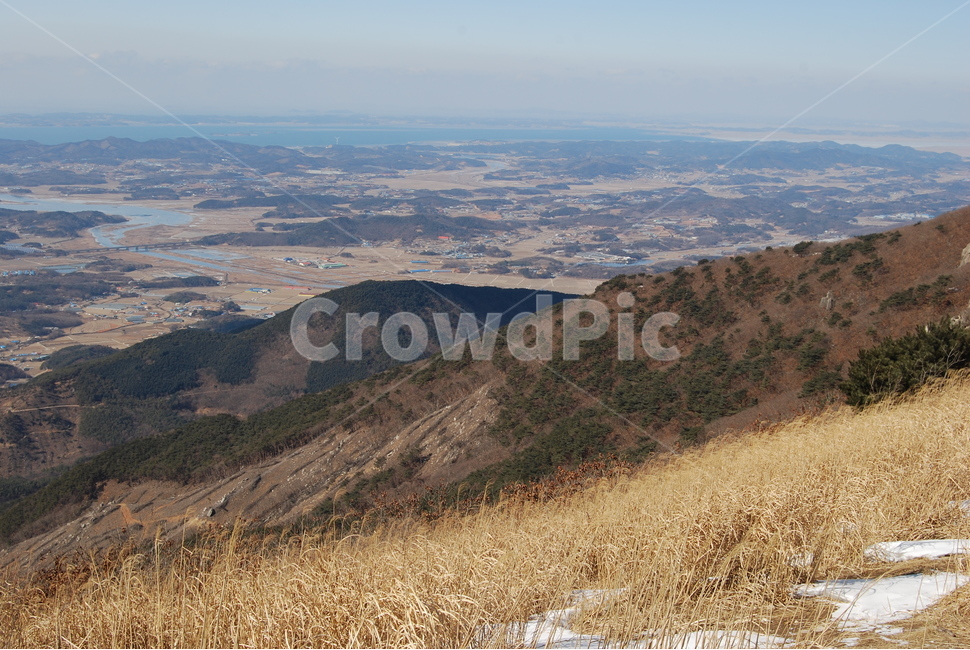 오서산자연휴양림,보령시,100대명산,월정사,등산로,돌,산행,힐링,자연,감성,등산,계절,여행,한국,한국명산,한국등산,풍경,눈,나무,하늘,바람,바람소리,환경,생태계,산,땅,겨울,계절,winter,season,자연,풍경,nature,landscape,한국자연풍경,한국자연경관,korea nature landscape,outdoors,옥외,hill,언덕