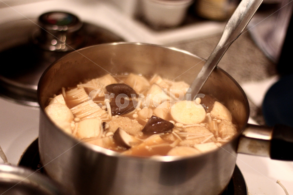 food,meal,식사,dish,cutlery,스튜,stew,사발,bowl,주방용칼,spoon,숟가락,된장국,국,장국,음식,요리,음식,식재료,요리,food,cook,meal,dishes,food reserves