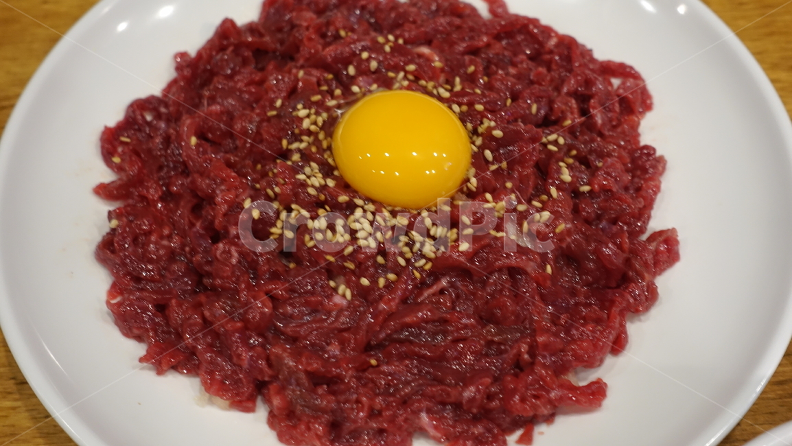 음식,food,식사,meal,육회,소고기,계란,계란노른자,노른자,egg,달걀,beef,rawmeat,york,eggyork,달걀노른자