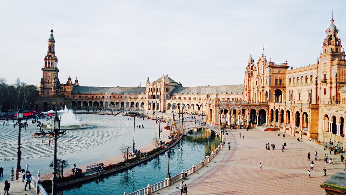 스페인,세비아,풍경,하늘,강,건물,person,사람,human,인간,스페인풍경,세비아풍경,스페인세비아,자연풍경,해외,유럽,유럽풍경,유럽관광지,유럽자연,관광지,랜드마크,landmark,tourist attraction,해외,외국,세계,foreign,oversea,world,세계랜드마크,해외랜드마크,외국랜드마크,world landmark,world tourist attraction,건축물,건물외관,exterior,building,structure,architecture,construction