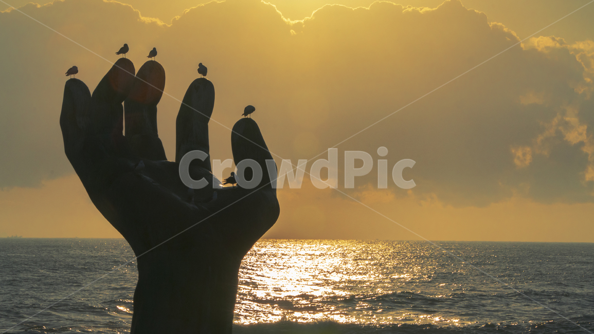 역광,조각상,자연,일몰,바다,햇빛,sunlight,실루엣,silhouette,sunshine,sunset,황혼,ocean,구름,cloud,조각상,동상,석상,조형물,statue,bronze statue,stone statue