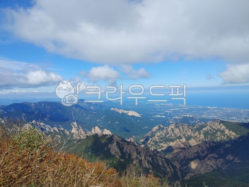 설악산,설악산국립공원,산,정상,바위,구름,하늘,나무,경치,조망,대청봉