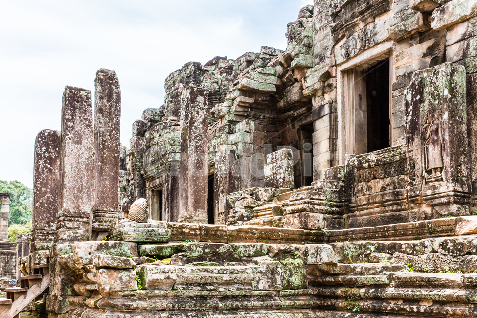figure,Cambodia,ancient architecture,nature,world cultural heritage,statue,cultural relics,employee,building,cloud,Cultural Heritage,Temple,piece,ruins,unesco,Tourist destination,land mark,Emotion,Angkor Wat