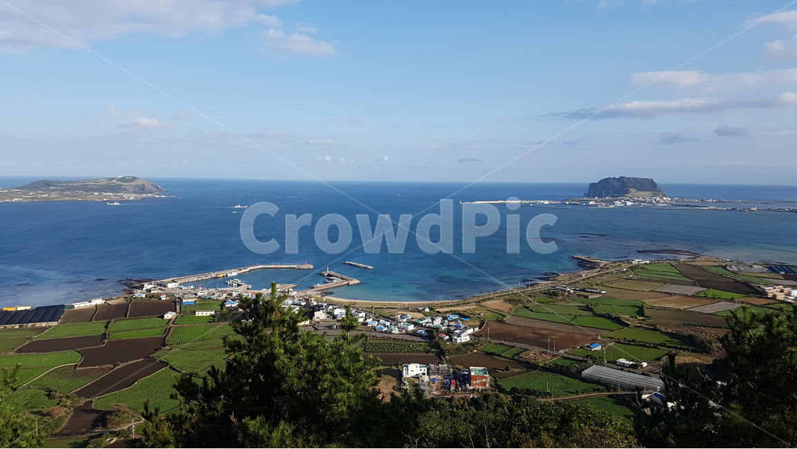 제주도,성산일출봉,우도,말미오름,올레길1코스,자연,풍경,nature,landscape,한국자연풍경,한국자연경관,korea nature landscape,제주도,jeju,jeju island,시골,마을,country,rural,town,경치,outdoors,옥외,scenery,land,땅,water,물,ocean,대양,sea,바다,shoreline,해안선,aerial view,조감도,promontory,곶