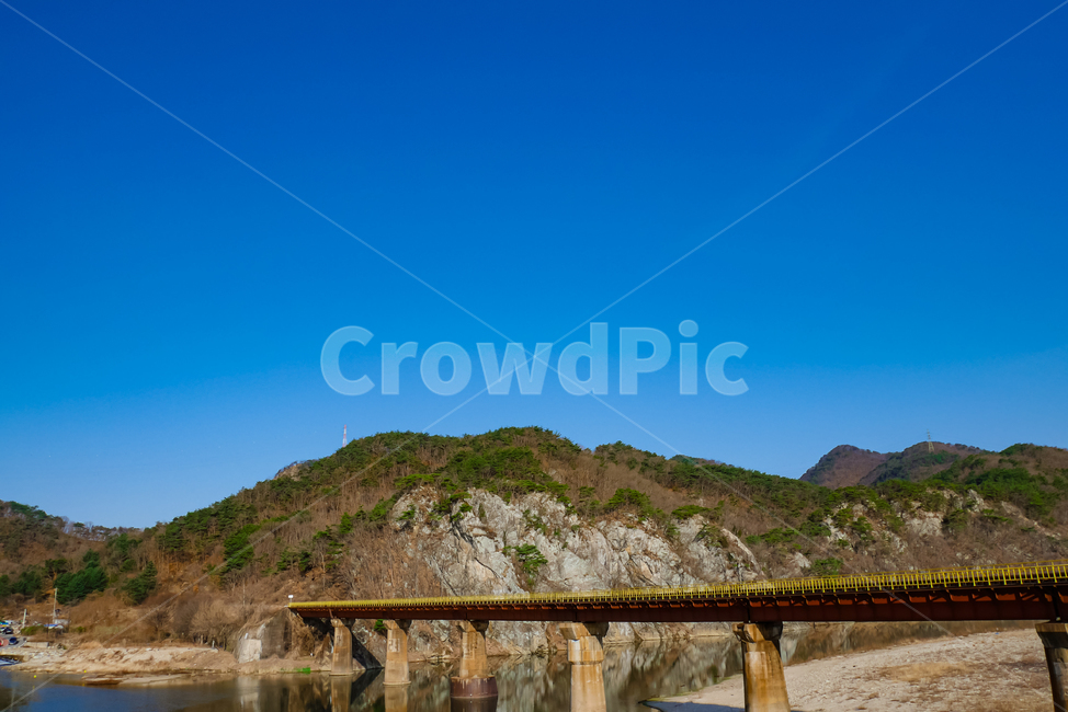 산,강,다리,푸른하늘,자연,풍경,배경,한국자연풍경,nature,나무,tree,bridge,mountain,sky,outdoors,옥외