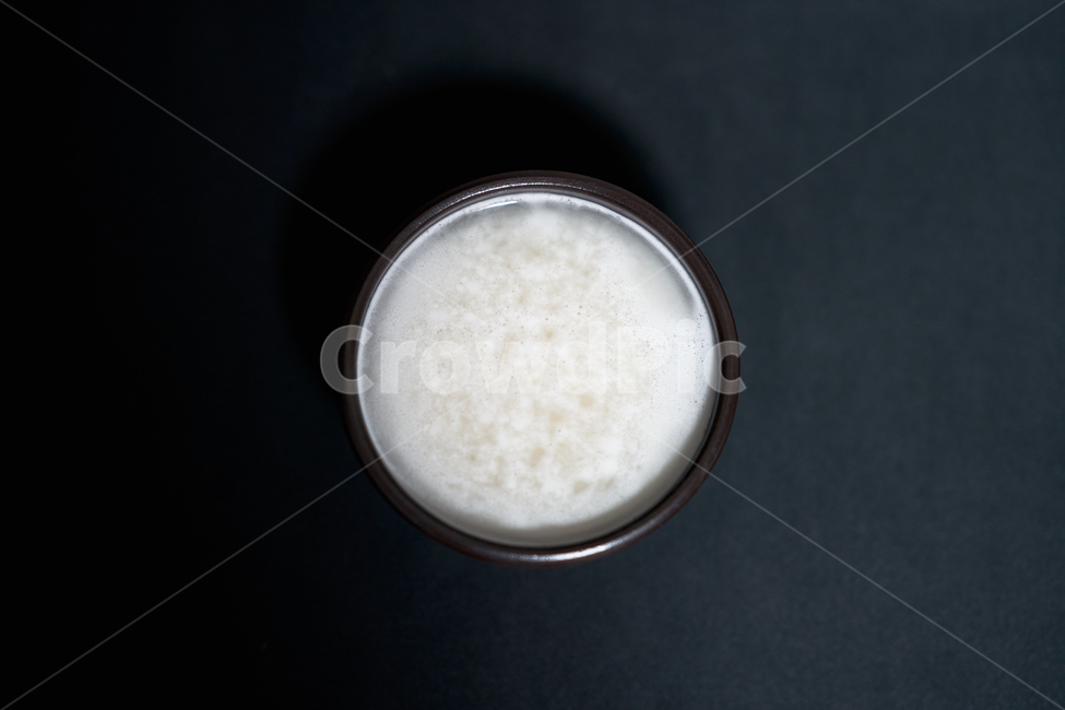 막걸리,한잔,달,흰색,sake,white,전통주,한국전통,한국문화,korean traditional,korean culture,술,주류,alcohol