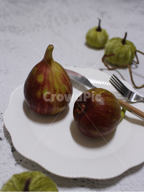 food,과일,fruit,화이트배경,시멘트배경,접시,주방용칼,포크,식품,음식,식재료,요리,food,cook,meal,dishes,food reserves