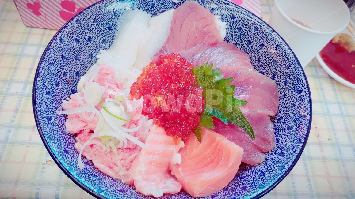 일본,도쿄,회덮밥,식사,meal,식품,food,음식,식재료,요리,food,cook,meal,dishes,food reserves,일식,일본음식,일본요리,Japanese food,Japanese dishes,Japanese meal,Japanese cook