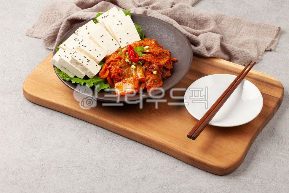 Tofu kimchi,tofu,kimchi,drinking snacks,snacks,side dishes,sesame salt,Korean food,food,Korean food,Korean culture,food,Korea,tofu dishes,tofu dishes,cooking,ingredients