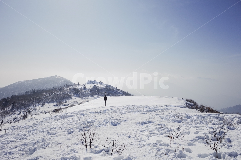 설경,눈,겨울,덕유산,등산,자연,풍경,snow,natrue,winter,korea,설산,한국자연경관,무주,겨울,계절,winter,season,자연,풍경,nature,landscape,한국자연풍경,한국자연경관,korea nature landscape,outdoors,옥외,mountain,산,ice,얼음