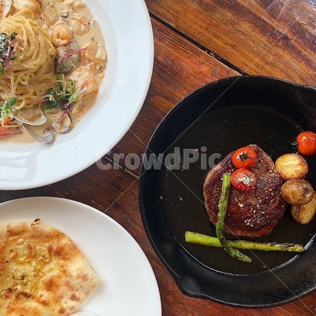 스테이크,감성스테이크,파스타스테이크,미디움웰던,아스파라거스,음식,식재료,요리,food,cook,meal,dishes,food reserves,양식,서양음식,서양요리,western food,western dishes,western meal,western cook