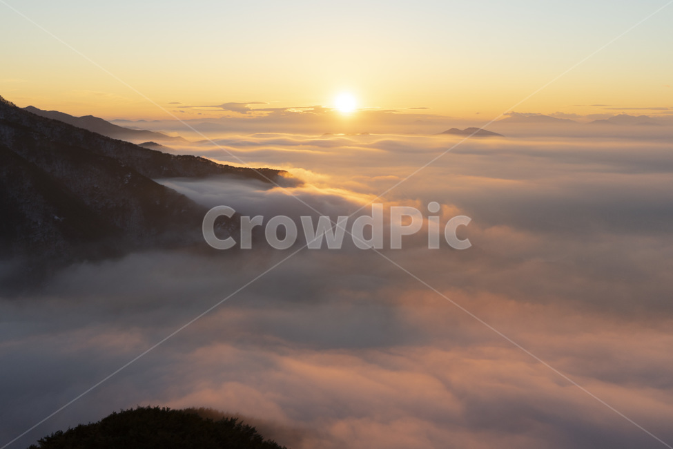 운해,cloudsea,구름바다,고요함,sunset,산정상,노을,silence,일몰