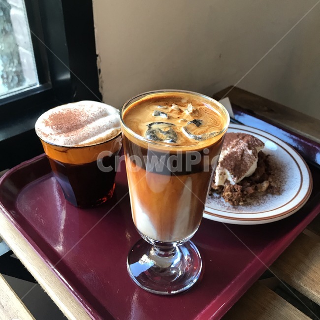 커피,카페,coffee,음료,아인슈페너,플랫화이트,cafe,teatime,티타임,휴식,drink,food