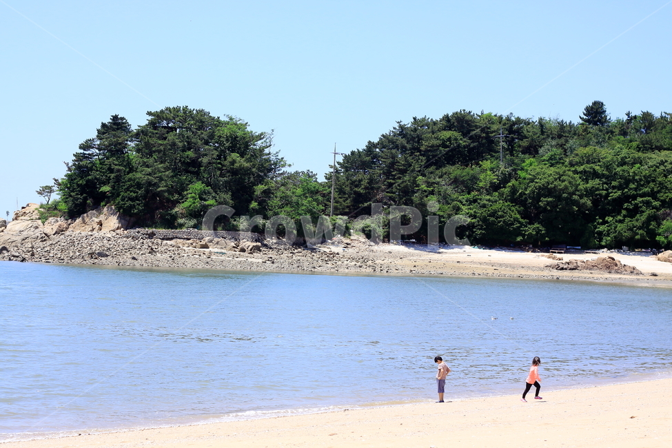 여행,남매,가족,바다,모래사장,여름,휴가,자연,풍경,nature,landscape,해변,바다,beach,sea,어린이,어린아이,child,children,kid,land,땅,outdoors,옥외,shoreline,해안선,water,물,ocean,대양,coast,연안
