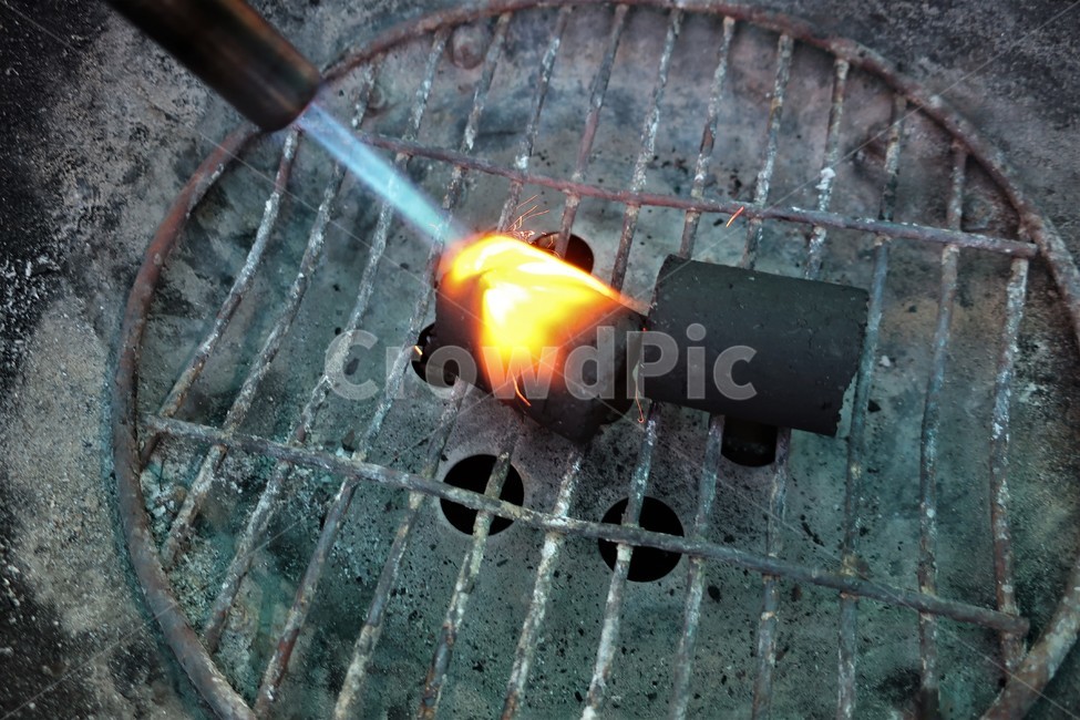 캠핑,숯불,바비큐,토치,화력,점화,참숯,화로,불판,가열