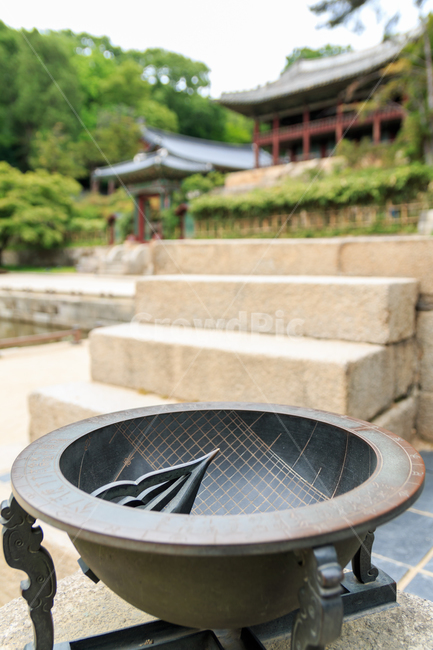 앙부일구,해시계,시계,전통,유물,역사,오래된,시간,한국,골동품,고대,태양,시,분,금속,조선시대,청동,해,천구,오목한,구형,보물,문화유산,문화,영침,천문,천문학,아시아,동양,과학,기술