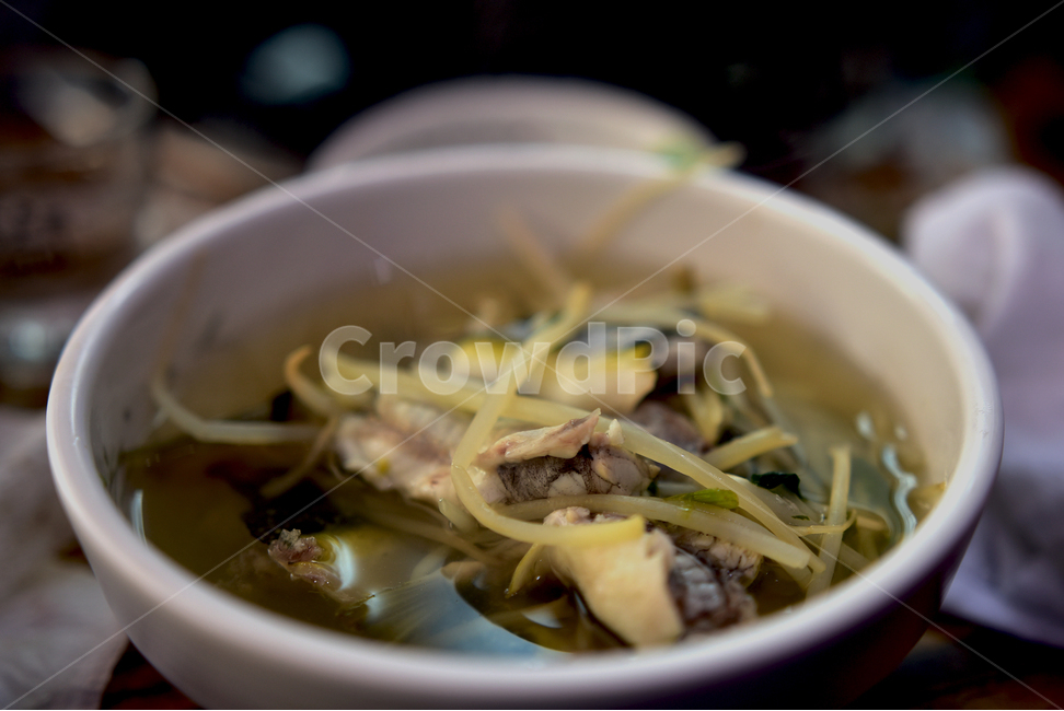 꼬리,요리,삼천포,접시,흰색,식당,회식,국,복어,콩나물,시원함,해장,국물,술,음식,식재료,요리,food,cook,meal,dishes,food reserves,한식,한국음식,한국요리,korean food,korean dishes,korean meal,korean cook