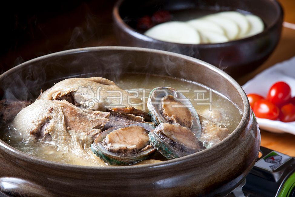 백숙,전복백숙,전복오리백숙,오리백숙,오리전복백숙,전복,자연산전복,전복요리,국내산전복,오리탕,한방백숙,한방오리백숙,오리한방백숙,영양식,건강식,보양식,김,오리고기,원기회복,보양탕,영양탕,건강,보양,보양음식,영양음식,초복,중복,말복,식사,맛집,음식,요리,식당,보양음식점,음식점,술안주,초복음식,말복음식,중복음식,오리요리,엄나무백숙,한국전통음식,한국전통,전통음식,전통요리,음식,식재료,요리,food,cook,meal,dishes,food reserves