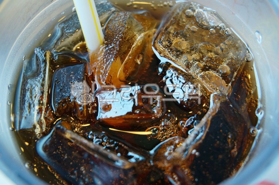 cafe,black coffee,coffee,cool,cool drink,icedamericano,Americano,icedcoffee,iced coffee