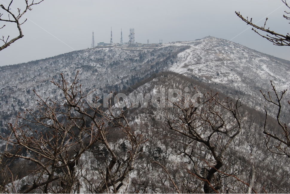 겨울,산,하늘,눈,등산로,겨울,계절,winter,season,자연,풍경,nature,landscape,한국자연풍경,한국자연경관,korea nature landscape,outdoors,옥외,mountain range,산맥,mountain