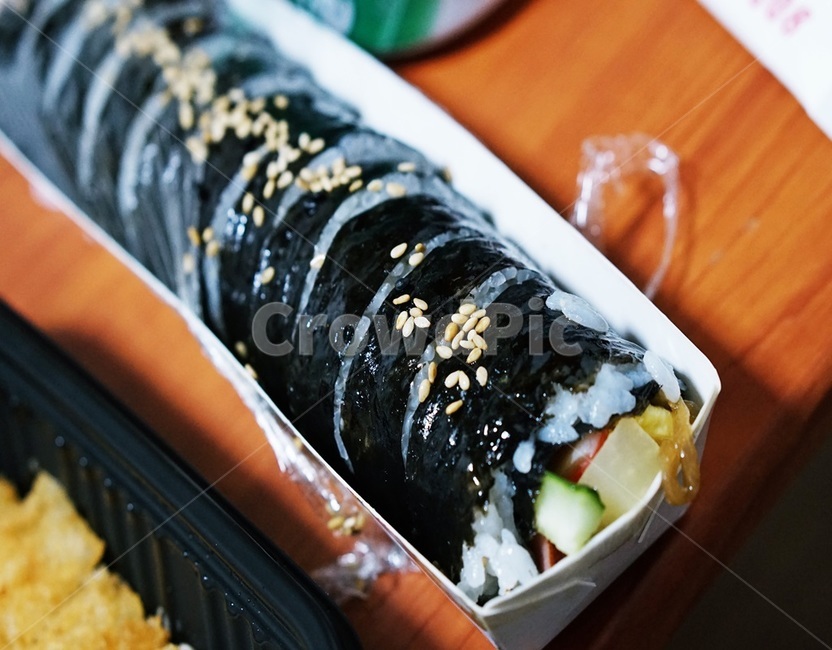 김밥,야식,nightsnacks,kimbob,food,음식,음식,식재료,요리,food,cook,meal,dishes,food reserves,육류,고기,meat