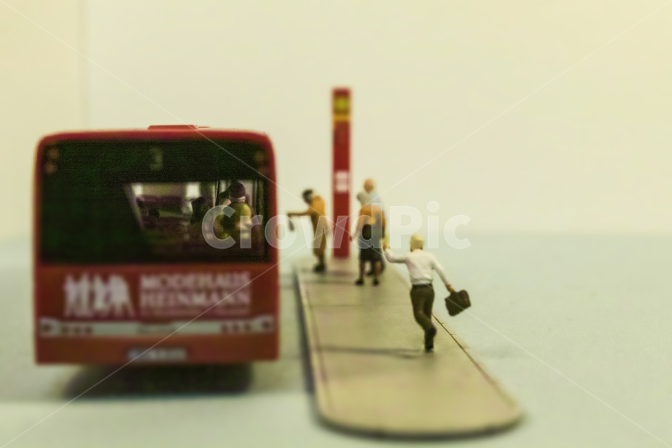 버스,bus,버스정류장,정거장,정류장,버스정거장,지각,회사출근,학교등교,아침풍경,출근,등교,미니어처,busstop,일상,연출,조각상,동상,석상,조형물,statue,bronze statue,stone statue,교통,교통수단,traffic,transportation,비즈니스,사업,business,service,work,사물,물건,오브젝트,thing,object,matter,연출,컨셉,콘셉,direction,concept