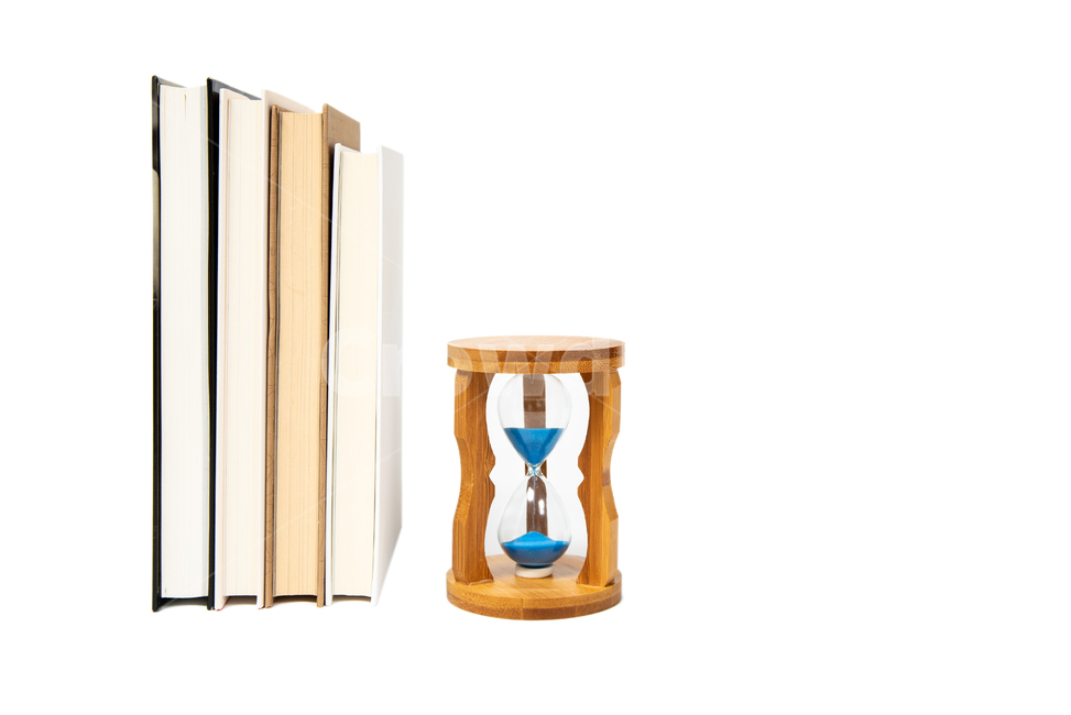 study,Nukki,book,white background,learning,space,White space,hour,recharge,hourglass,copy space,copy,knowledge,rest,charge,reading,clock,sand,books,White,background,autumn,object