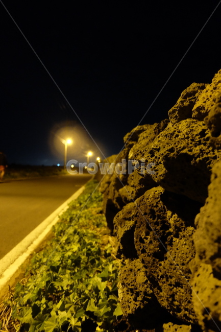 밤,우도,돌담,제주도,돌담길,현무암,제주,jeju,제주도,jeju,jeju island,야경,밤,풍경,nightscape,night,landscape,road,도로,tarmac,타맥,asphalt,아스팔트