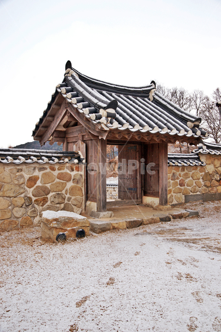 해미읍성,서산,성,조선시대,문화재,사적,천주교성지,쪽문,출입구,겨울,계절,winter,season,한국전통,한국문화,korean traditional,korean culture,건축물,건물외관,exterior,building,structure,architecture,construction