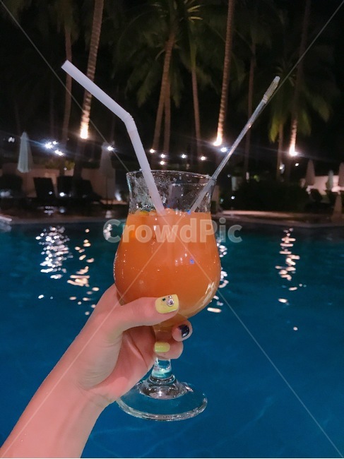 칵테일,여름,수영장,야자수,동남아,네일아트,밤수영장,여름밤