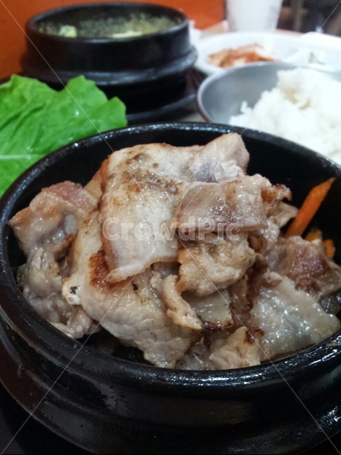 음식,고기,삼겹살,뚝배기,식당,점심,점심식사,식사메뉴