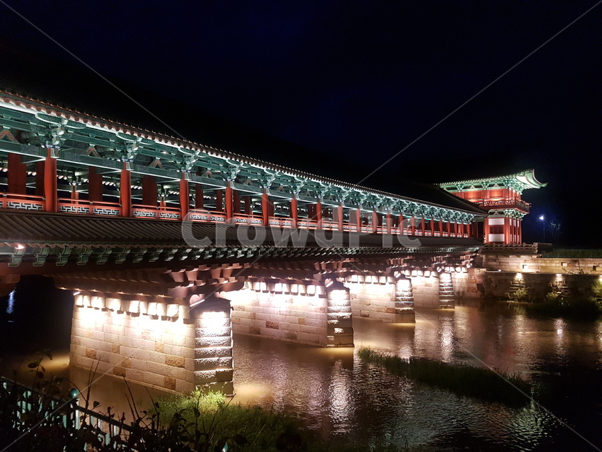 경주,월정교,야경,교량,조명,야경,밤,풍경,nightscape,night,landscape,랜드마크,landmark,tourist attraction,한국랜드마크,한국관광지,한국명소,korea landmark,korea tourist attraction,building,건물,architecture,건축물