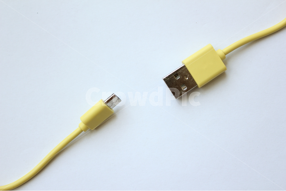 cable,connect,connection,connector,cord,digital,electric,industry,lan,line,link,macro,network,object,plug,usb,wire,yellow,연결선,케이블,디지털,전기선,전기,랜,랜선,네트워크,라인,노란색,노랑,전기줄,줄,흰배경,전선