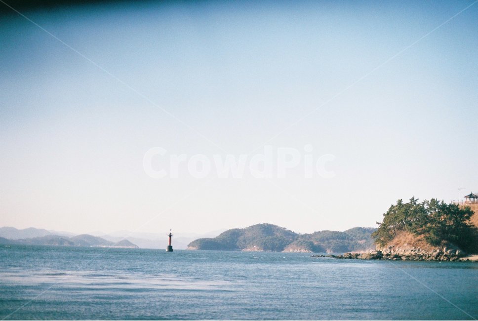 바다,섬,파랑,하늘,풍경,필름사진,자연,풍경,nature,landscape,감성,sensible,feeling,outdoors,옥외,land,땅,ocean,대양,water,물,sea,shoreline,해안선,coast,연안