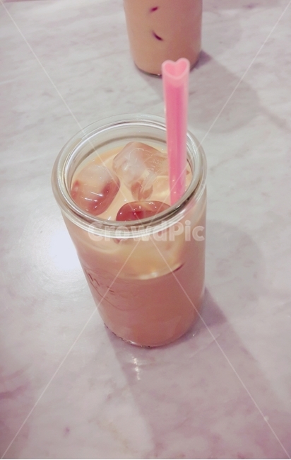 카페,유리컵,빨대,음료,얼음,밀크티,커피,카페,coffee,cafe