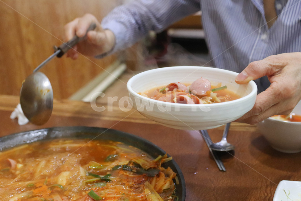 부대찌개,찌개,김치찌개,빨간음식,맛집