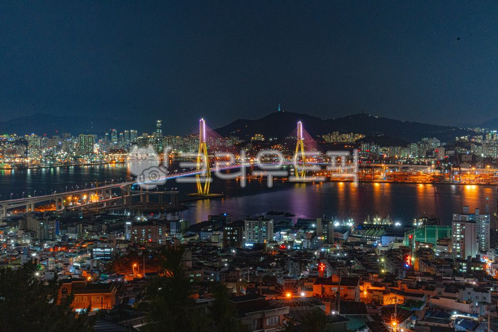 Busan night view,Busan Port Bridge,Busan Port Bridge night view,Bridge night view,Yeongdo night view