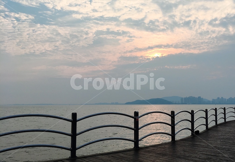 railing,난간,banister,handrail,바다,노을,하늘,인천