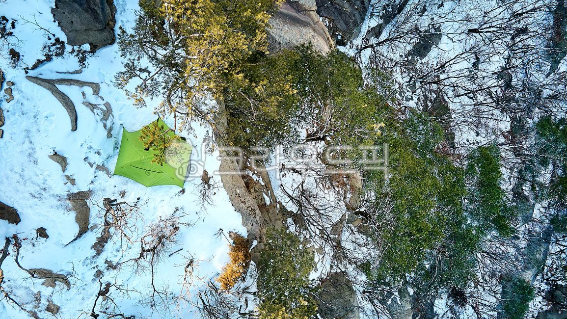 수락산,경기도,남양주,겨울산,설산,눈,자연,풍경,야외,옥외,트레킹,쾌청,산꼭대기,능선,등산,항공촬영,드론촬영,바위산,겨울,겨울풍경,suraksanmountain,gyeonggido,namyangju,wintermountain,snow,nature,landscape,outdoor,trekking,pleasure,topofmountain,ridge,mountainclimbing,aerialshooting,droneshooting,rockmountain,winter,winterscenery,텐트