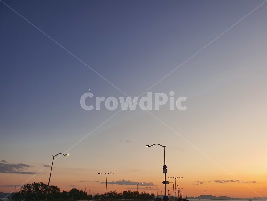 노을,하늘,달,감성,그라데이션,자연,nature,outdoors,sky