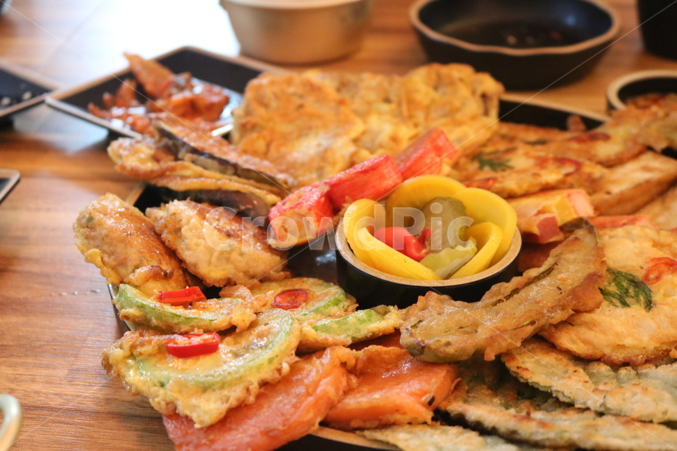 전,전통음식,파전,애호박전,모둠전,한국,한국전통,한국음식,경주,식도락,도시락,막걸리,안주,찌짐,음식,한국전통음식,한옥,옛날음식,식당,경주음식,경주식당,부추전,고추전,가지전,동그랑땡