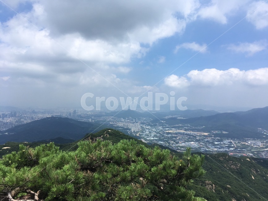 서울시풍경,하늘,미세먼지,구름,산봉우리
