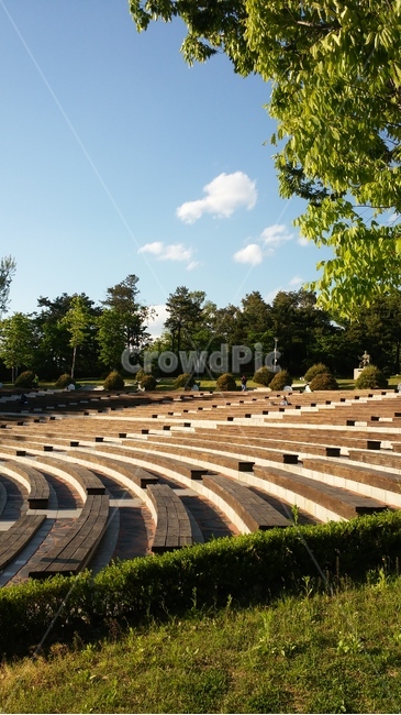 공연장,관객석,계단의자,나무의자,원형공연장,자연,풍경,nature,landscape,architecture,건축물,building,건물